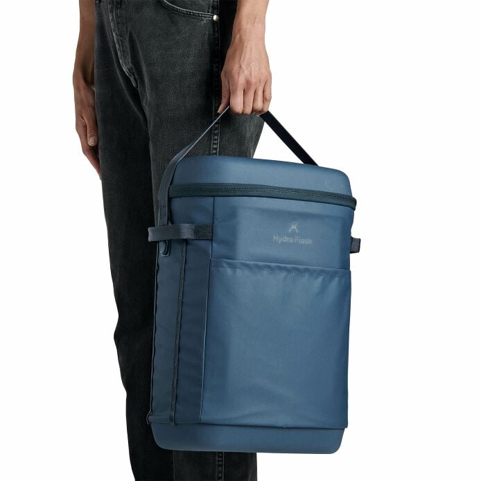 carryouttm-backpack-22-l-x6 250815_hydro_s26_hb_14597_6.jpg