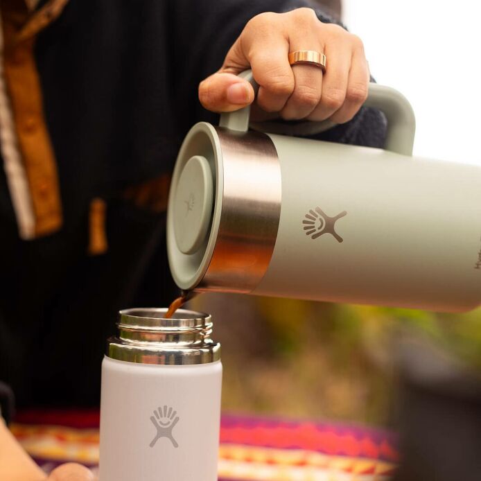32-oz-insulated-french-press-d2 2706_johnson_s25summertravel_camping_pouring_303a0287_1_.jpg