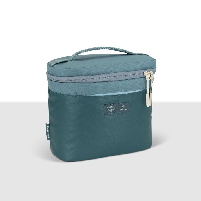 osprey-axis-x-hydro-flask-campus-essentials-bundle-v5 axisxhydroflask_s26_detail1_cascadeblue_10007249_1.jpg