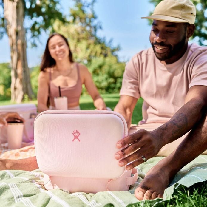 5-l-carry-outtm-lunch-box-f5 hf_s24_trillium_45_1.jpg