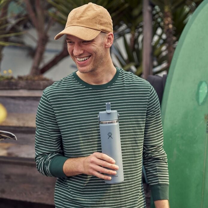 24-oz-wide-mouth-with-flex-straw-cap-y4 hf_s26_mcinnis_0232_13.jpg