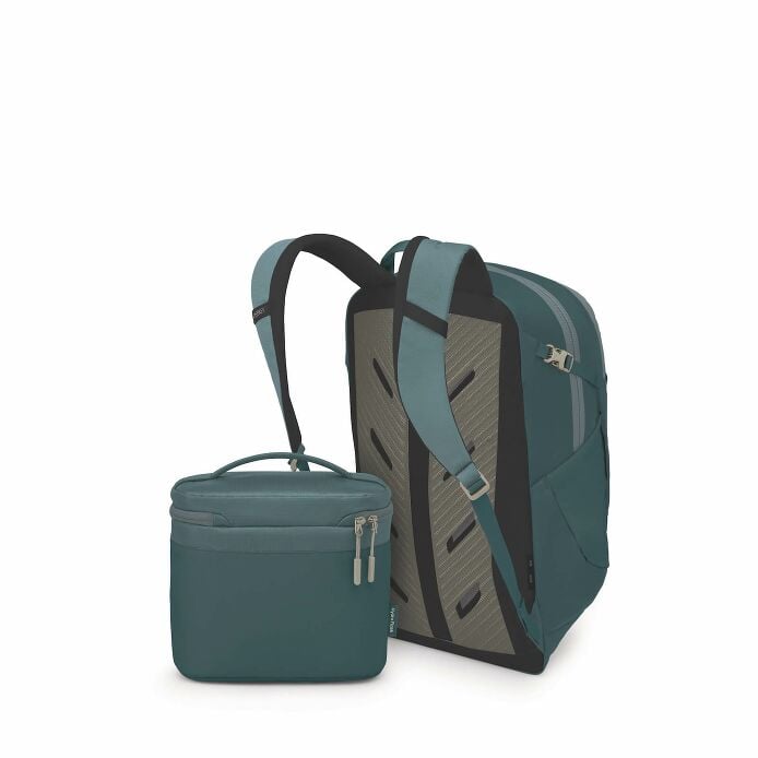 osprey-axis-x-hydro-flask-campus-essentials-bundle-v5 ospreyaxis_hydroflask5l_lunch_bag_f25_sideback_cascade_10007249.jpg